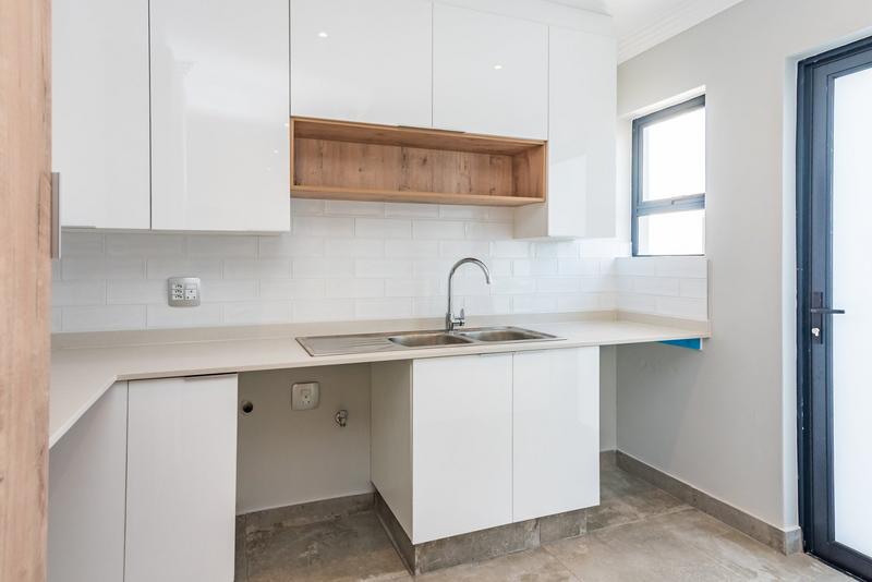 5 Bedroom Property for Sale in Chancliff Ridge Gauteng