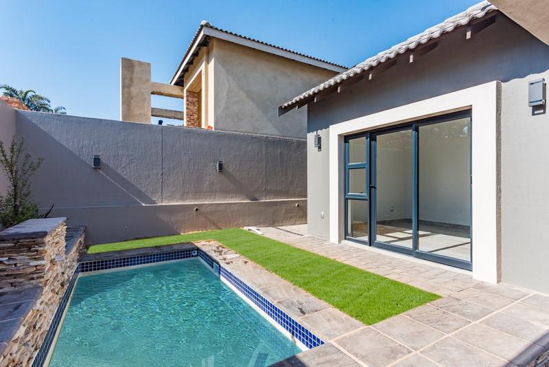 5 Bedroom Property for Sale in Chancliff Ridge Gauteng