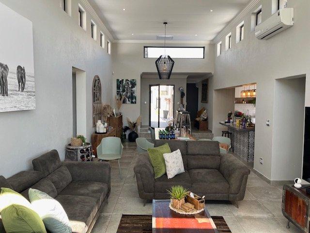 5 Bedroom Property for Sale in Chancliff Ridge Gauteng