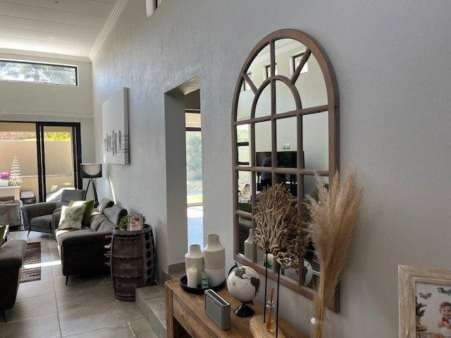 5 Bedroom Property for Sale in Chancliff Ridge Gauteng