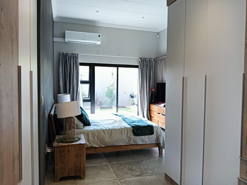 5 Bedroom Property for Sale in Chancliff Ridge Gauteng