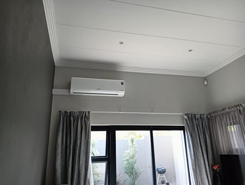 5 Bedroom Property for Sale in Chancliff Ridge Gauteng