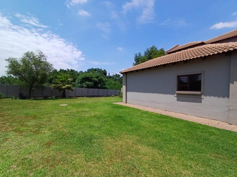 To Let 4 Bedroom Property for Rent in Raslouw Gauteng