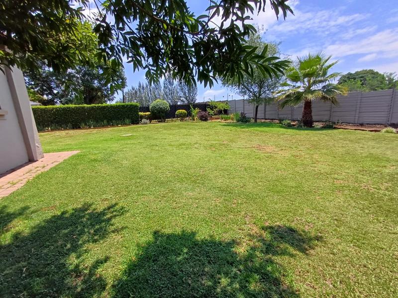 To Let 4 Bedroom Property for Rent in Raslouw Gauteng