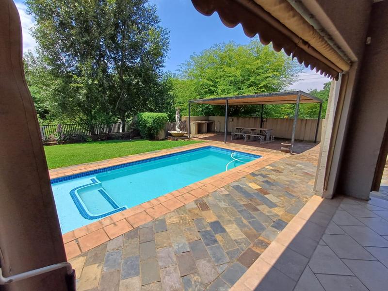 To Let 4 Bedroom Property for Rent in Raslouw Gauteng