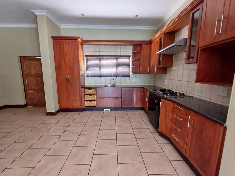 To Let 4 Bedroom Property for Rent in Raslouw Gauteng