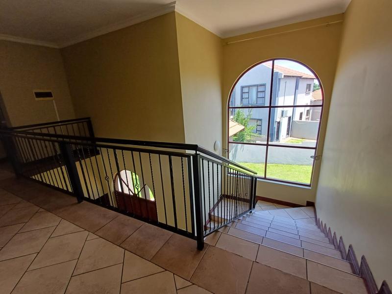 To Let 4 Bedroom Property for Rent in Raslouw Gauteng