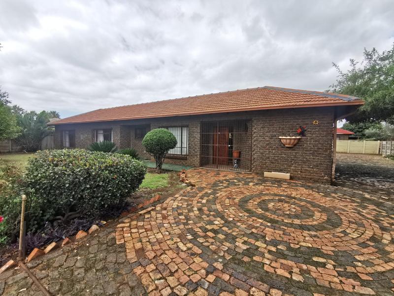 6 Bedroom Property for Sale in Riversdale Gauteng