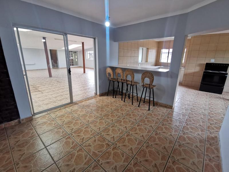 6 Bedroom Property for Sale in Riversdale Gauteng