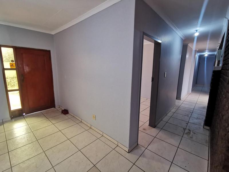 6 Bedroom Property for Sale in Riversdale Gauteng