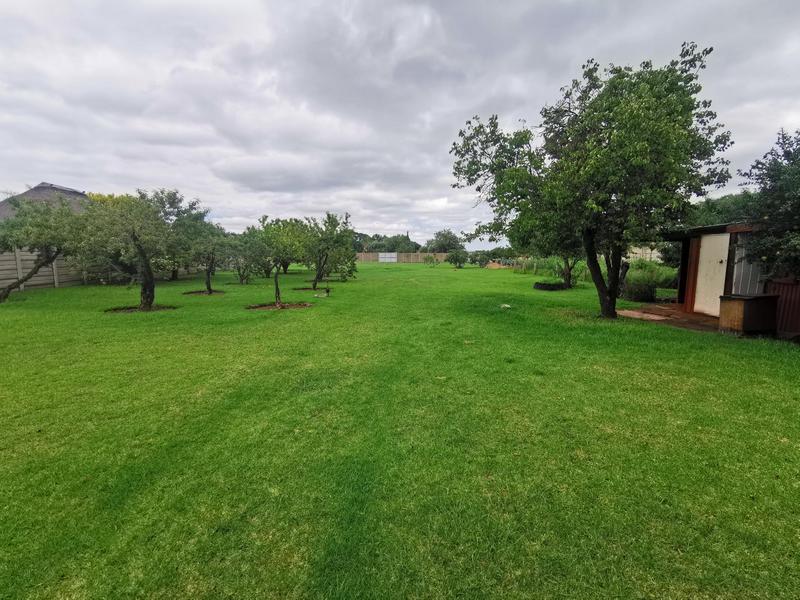 6 Bedroom Property for Sale in Riversdale Gauteng