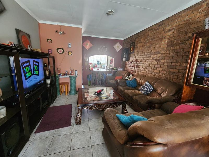 2 Bedroom Property for Sale in Randfontein Central Gauteng