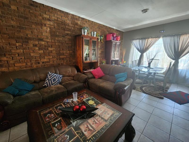 2 Bedroom Property for Sale in Randfontein Central Gauteng