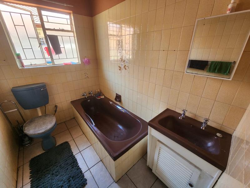 2 Bedroom Property for Sale in Randfontein Central Gauteng
