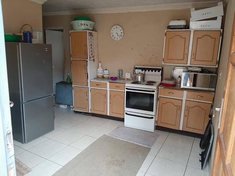 2 Bedroom Property for Sale in Zonkezizwe Gauteng