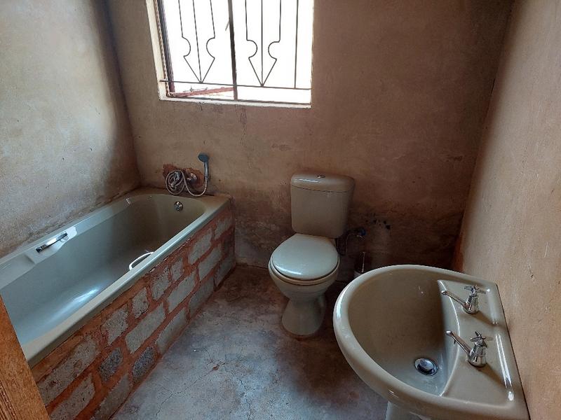 2 Bedroom Property for Sale in Zonkezizwe Gauteng