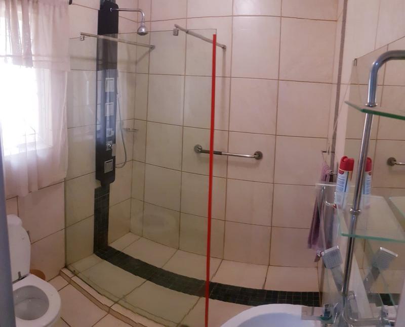 6 Bedroom Property for Sale in Claremont Gauteng