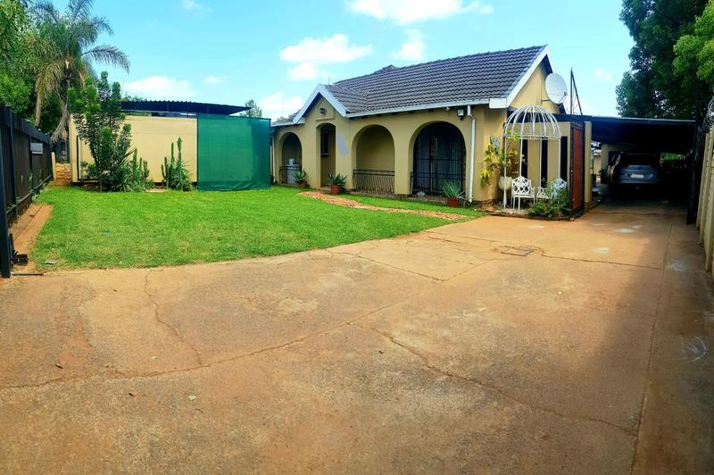 6 Bedroom Property for Sale in Claremont Gauteng