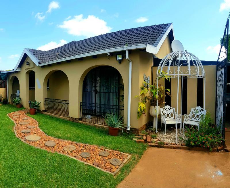 6 Bedroom Property for Sale in Claremont Gauteng