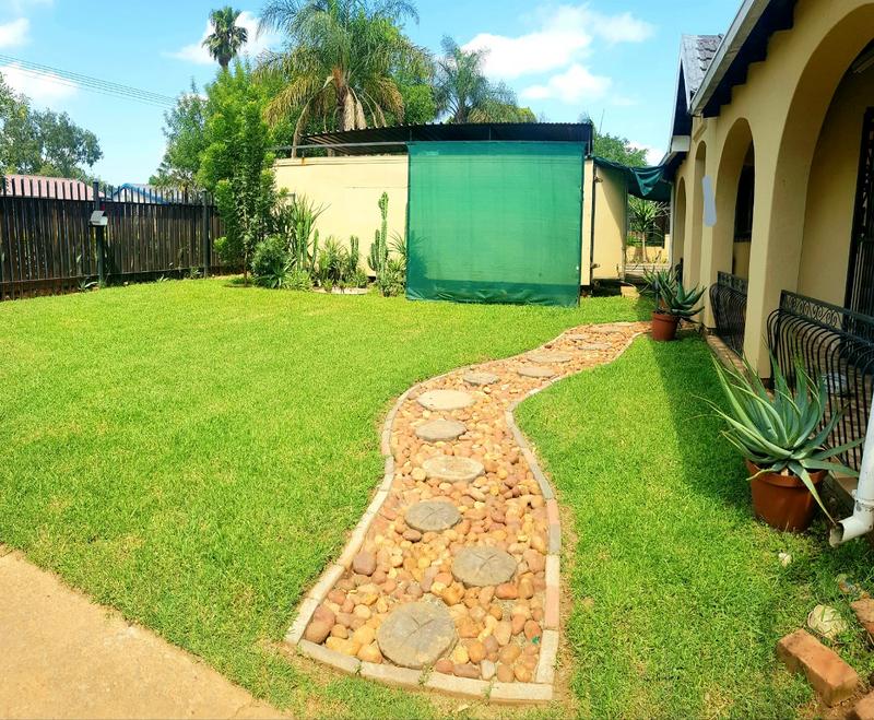 6 Bedroom Property for Sale in Claremont Gauteng