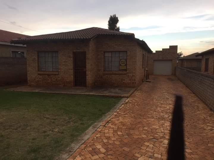 3 Bedroom Property for Sale in Mid Ennerdale Gauteng