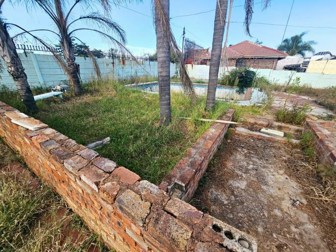 4 Bedroom Property for Sale in Erasmia Gauteng