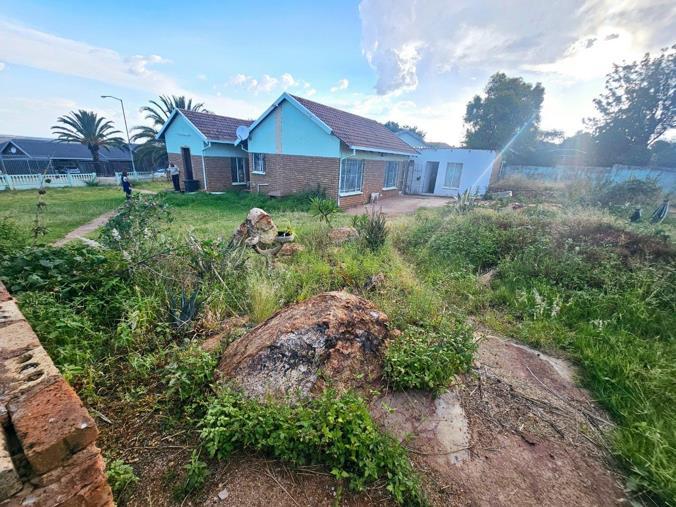 4 Bedroom Property for Sale in Erasmia Gauteng