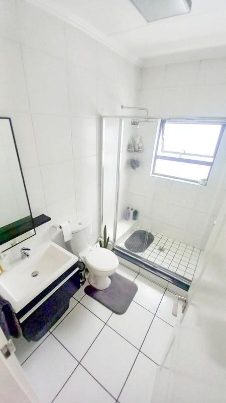 1 Bedroom Property for Sale in Greenstone Hill Gauteng