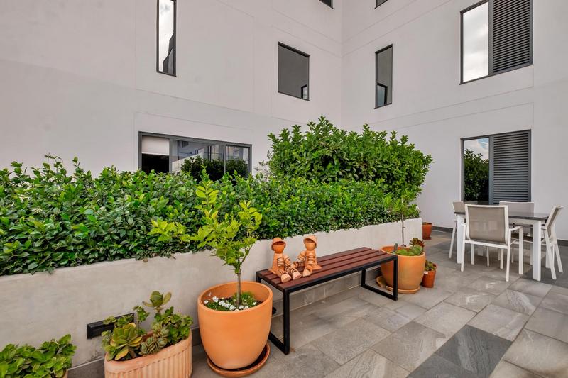 2 Bedroom Property for Sale in Rosebank Gauteng