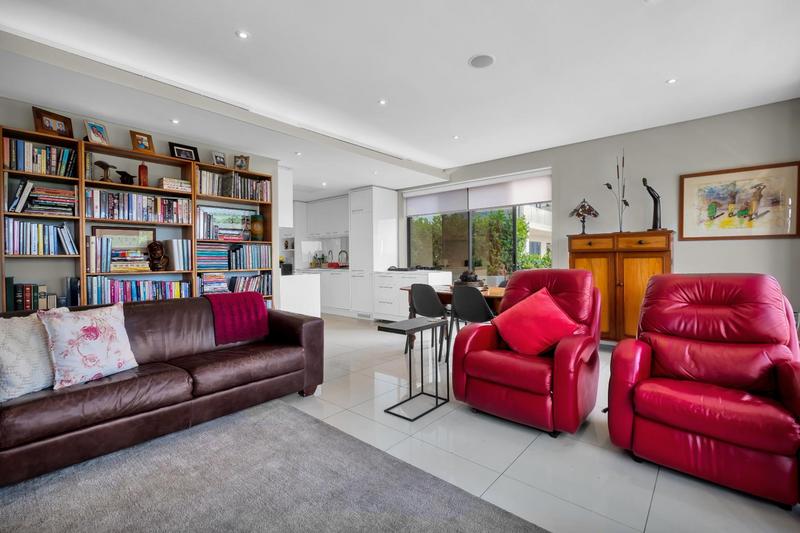 2 Bedroom Property for Sale in Rosebank Gauteng