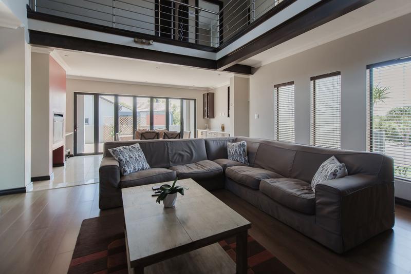 5 Bedroom Property for Sale in Copperleaf Estate Gauteng