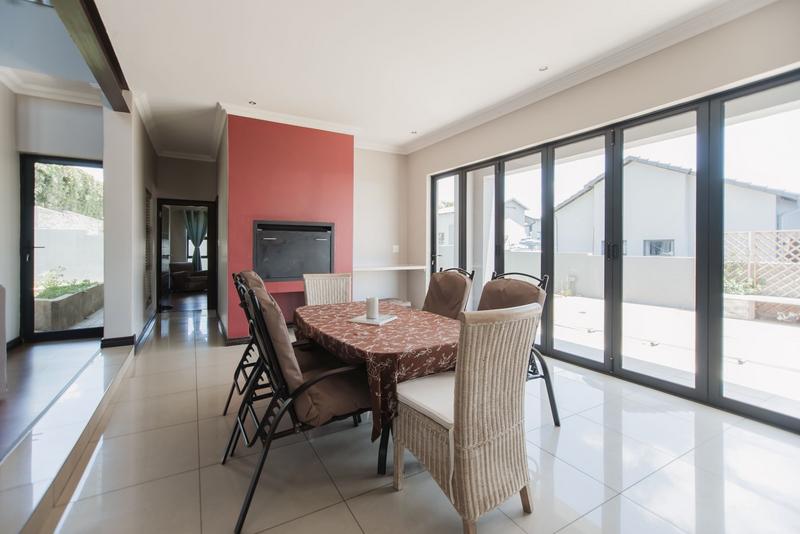 5 Bedroom Property for Sale in Copperleaf Estate Gauteng