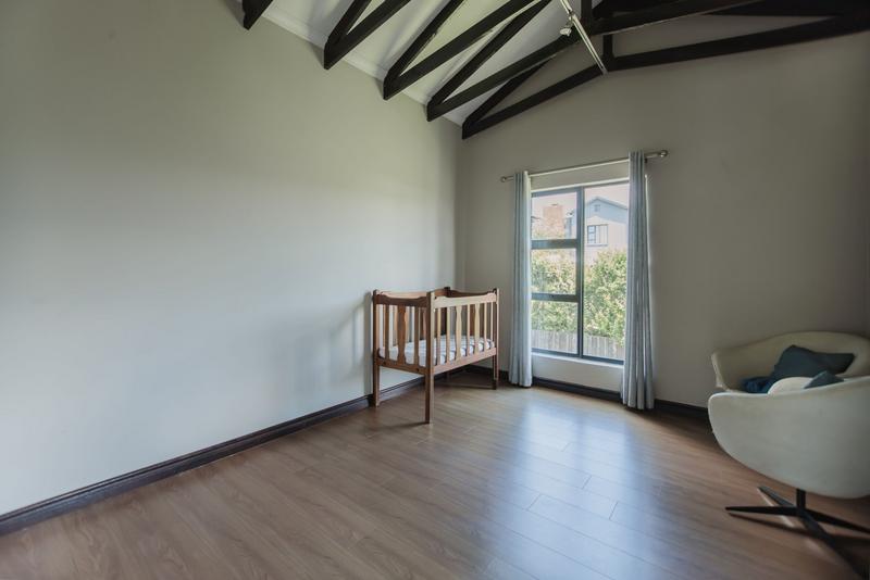 5 Bedroom Property for Sale in Copperleaf Estate Gauteng