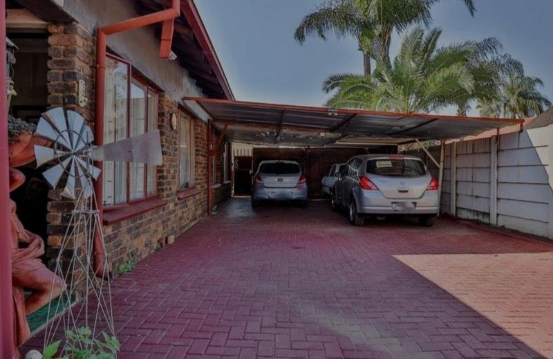 4 Bedroom Property for Sale in Booysens Gauteng
