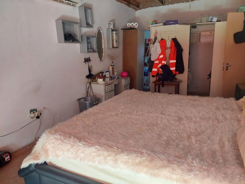 2 Bedroom Property for Sale in Rikasrus A H Gauteng