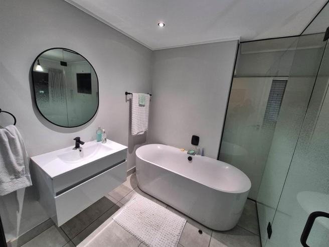 To Let 3 Bedroom Property for Rent in Waterfall Gauteng