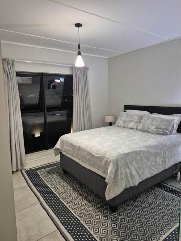 To Let 3 Bedroom Property for Rent in Waterfall Gauteng