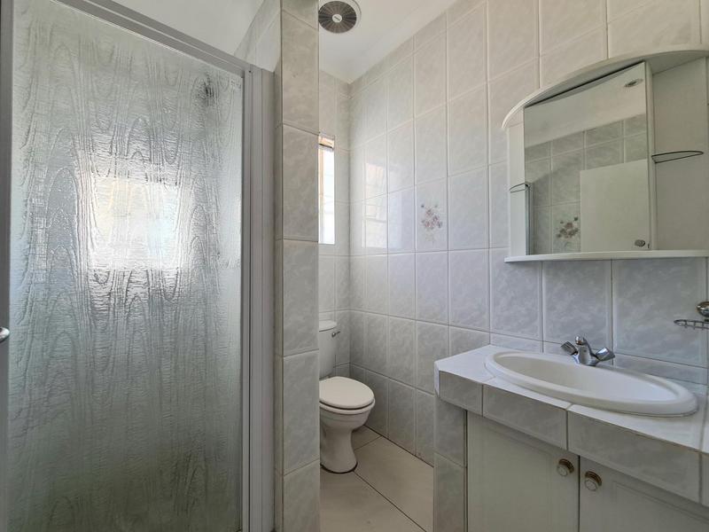 To Let 4 Bedroom Property for Rent in Dewetshof Gauteng