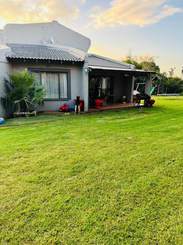4 Bedroom Property for Sale in Robinpark Gauteng