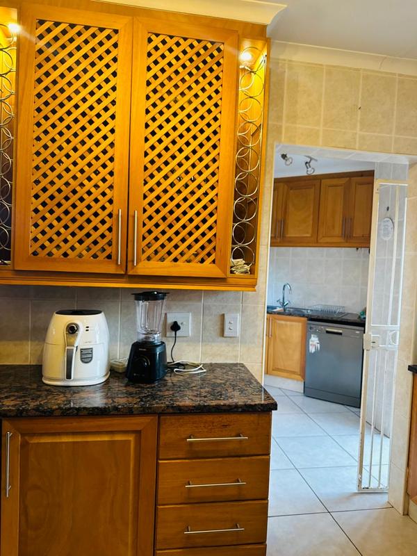 4 Bedroom Property for Sale in Robinpark Gauteng