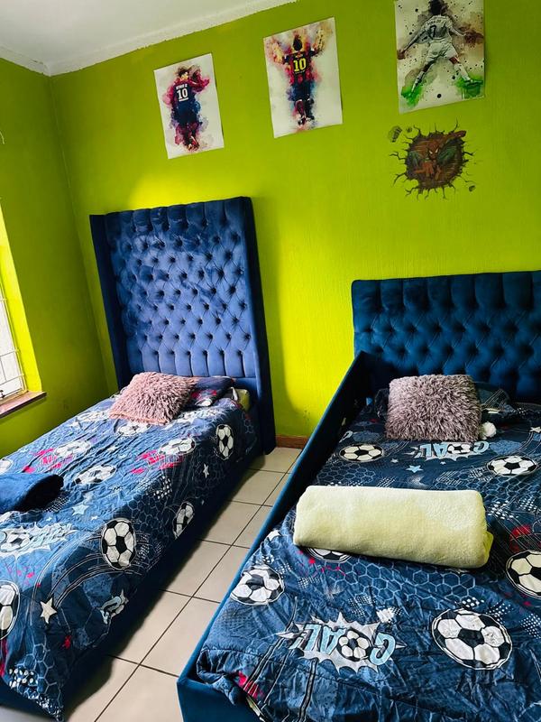 4 Bedroom Property for Sale in Robinpark Gauteng