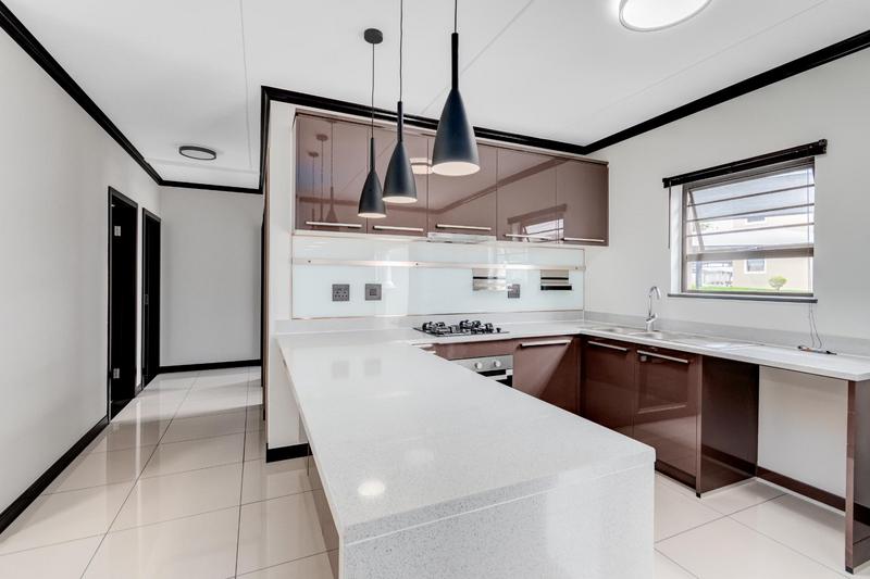 3 Bedroom Property for Sale in Blue Hills Gauteng