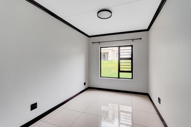 3 Bedroom Property for Sale in Blue Hills Gauteng