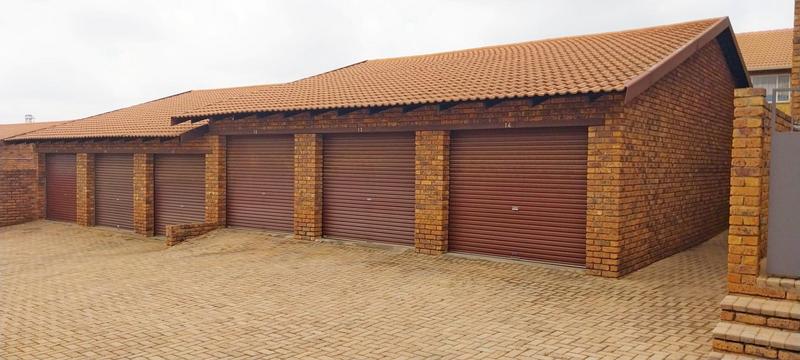 4 Bedroom Property for Sale in Birch Acres Gauteng