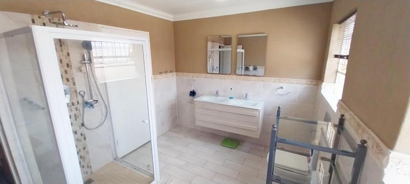 4 Bedroom Property for Sale in Birch Acres Gauteng