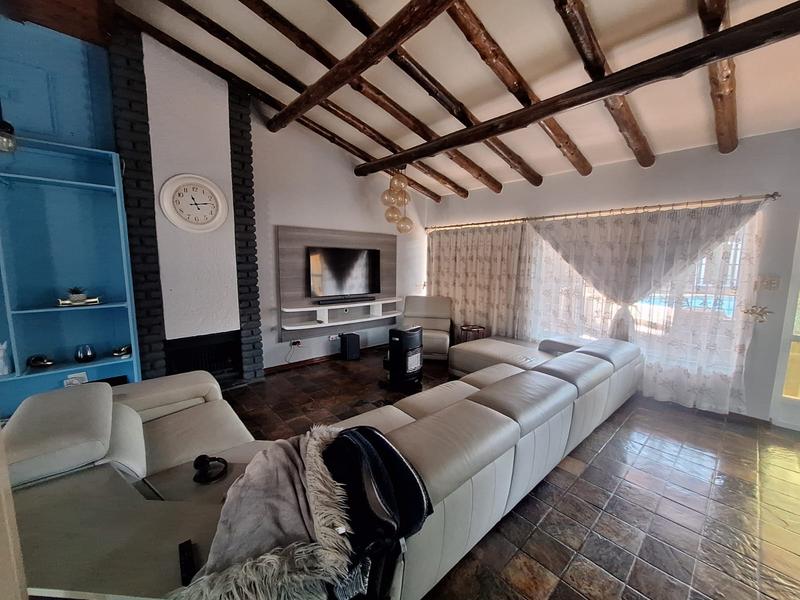 5 Bedroom Property for Sale in Doringkloof Gauteng
