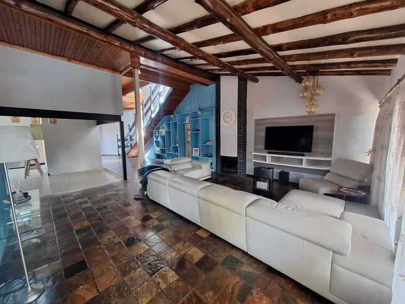 5 Bedroom Property for Sale in Doringkloof Gauteng