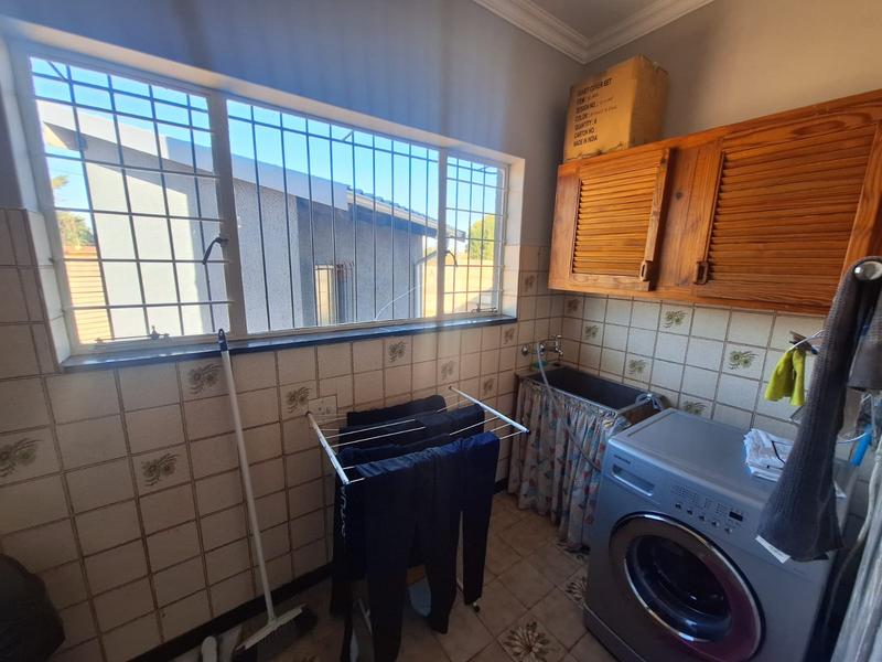 5 Bedroom Property for Sale in Doringkloof Gauteng