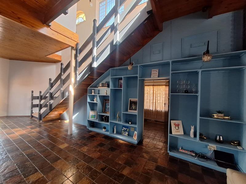 5 Bedroom Property for Sale in Doringkloof Gauteng