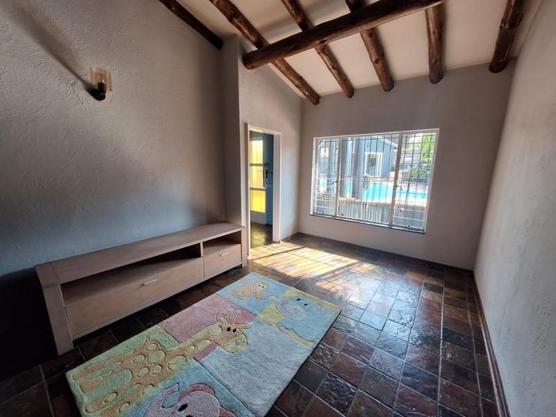 5 Bedroom Property for Sale in Doringkloof Gauteng
